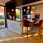 Maison D'architecte Situee Sur La Route Des Vins