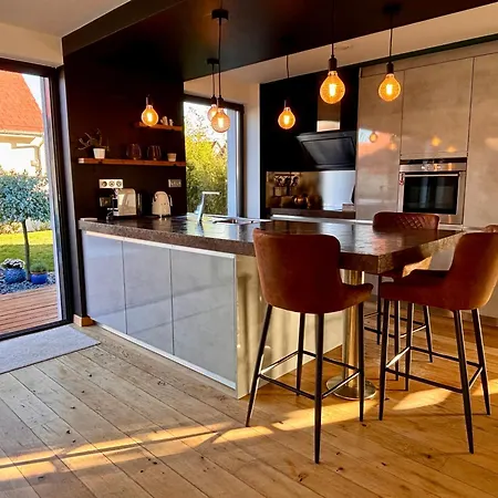Maison D'architecte Situee Sur La Route Des Vins