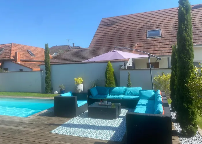 Maison D'architecte Situee Sur La Route Des Vins *