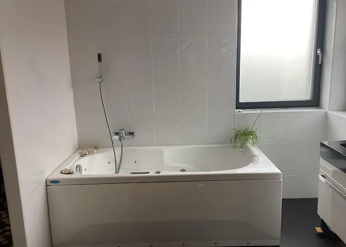 Maison D'architecte Situee Sur La Route Des Vins