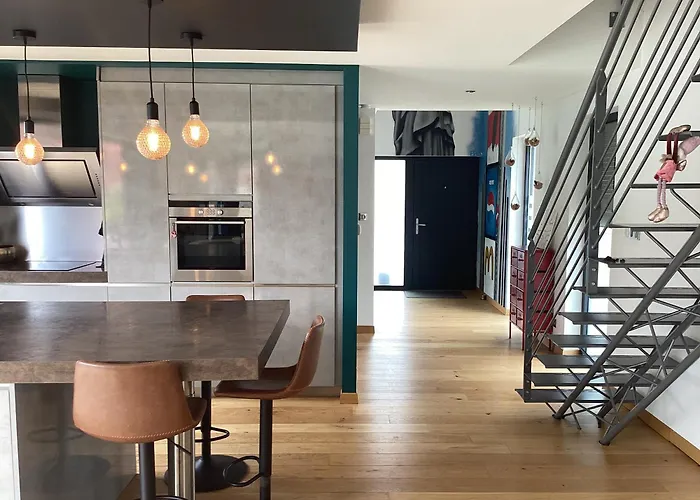 Maison D'architecte Situee Sur La Route Des Vins Châtenois